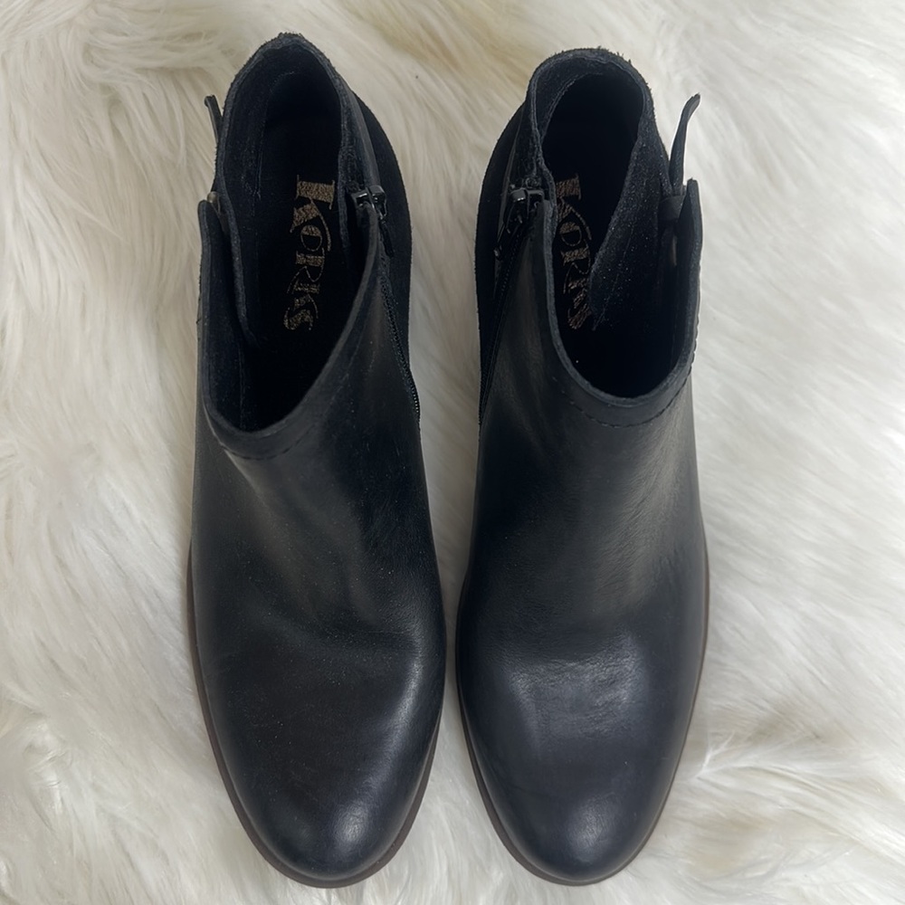 Korks Booties - Picture 3 of 8